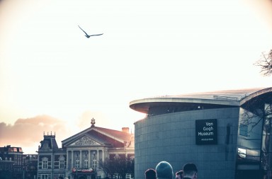 van gogh museum entrance