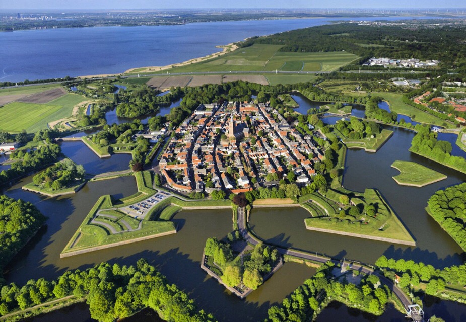 visita_naarden